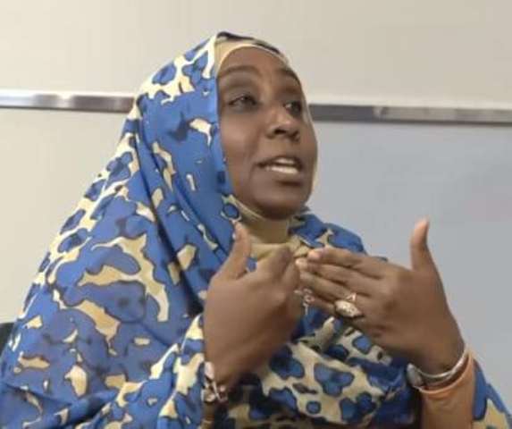 برلمانية سودانية تطالب بقتلها بعد قولها “مافي حكومة”