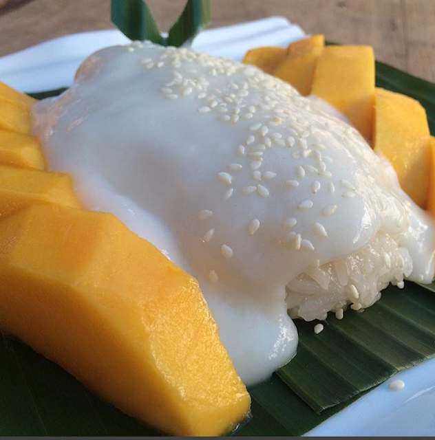  camilan nikmat yang terbuat dari dua kombinasi materi dasar ketan dan mangga ini berasal d Resep Cara Membuat Pulut Mangga Thai Spesial Anti Gagal