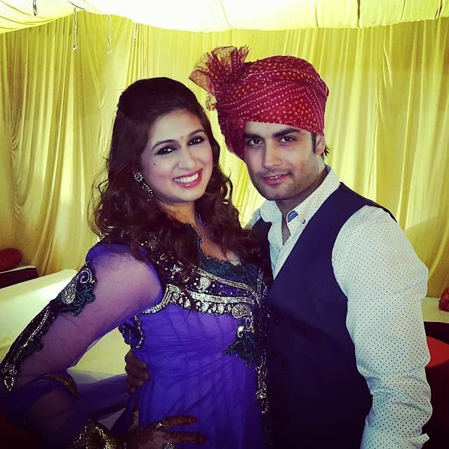 Vivian Dsena & Vahbbiz Dorabjee Wallpaper Download