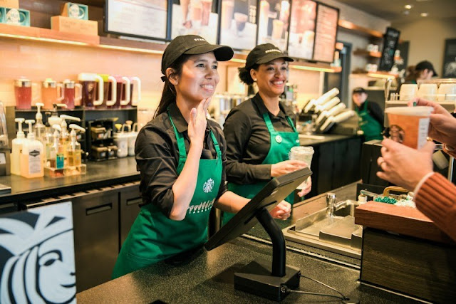 Starbucks-inaugura-primer-café-para-personas-sordas