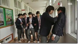 Pinocchio.E02.mkv_001189494_thumb[1]