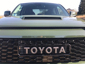 Hood scoop on 2020 Toyota Tundra TRD Pro CrewMax