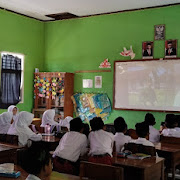 Universitas Diponegoro Berhasil Sosialisasi Siaga Banjir di Madrasah Ibtidaiah Salafiyah Rembun