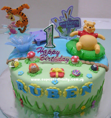1St Birthday Cake Designs Winnie The Pooh