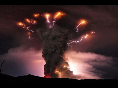 Volcanic lightning