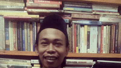 Jasa Mang Samin Antarkan Saya Akrabi Buku