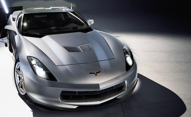 2014 Chevrolet Corvette C7.JPG