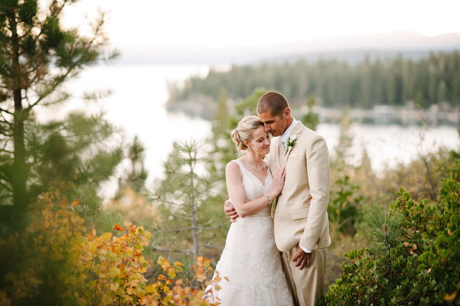 How to have a beautiful Lake Tahoe destination wedding on any budget // Take the Cake Event Planning