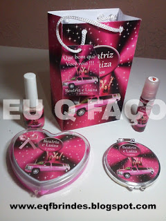 limousine rosa, kit maquiagem limousine rosa, lembrancinha limousine rosa, brinde limousine rosa, personalizado limousine rosa, festa limousine rosa, limousine rosa infantil