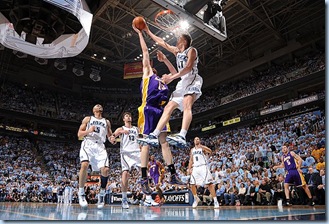 Andrei sends Paus stuff back in Game 3