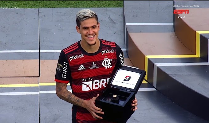 Eleito melhor jogador da Libertadores, Pedro ganha anel cravado com 128 diamantes, veja detalhes 