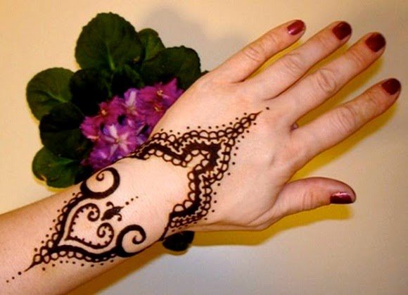 http://www.funmag.org/fashion-mag/fashion-style/latest-mehndi-designs-for-eid-ul-adha-2014/