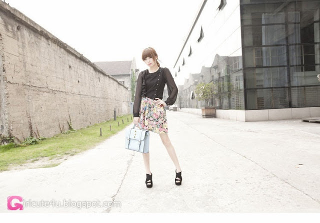 5 Zheng Lu - Mystery Figure- very cute asian girl-girlcute4u.blogspot.com