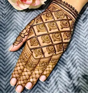 Simple mehndi design