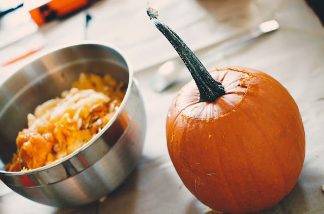 Thanksgiving Halloween baking