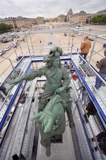 versailles1.jpg