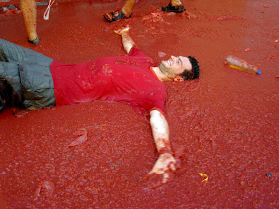 Tomato Fight Seen On www.coolpicturegallery.net