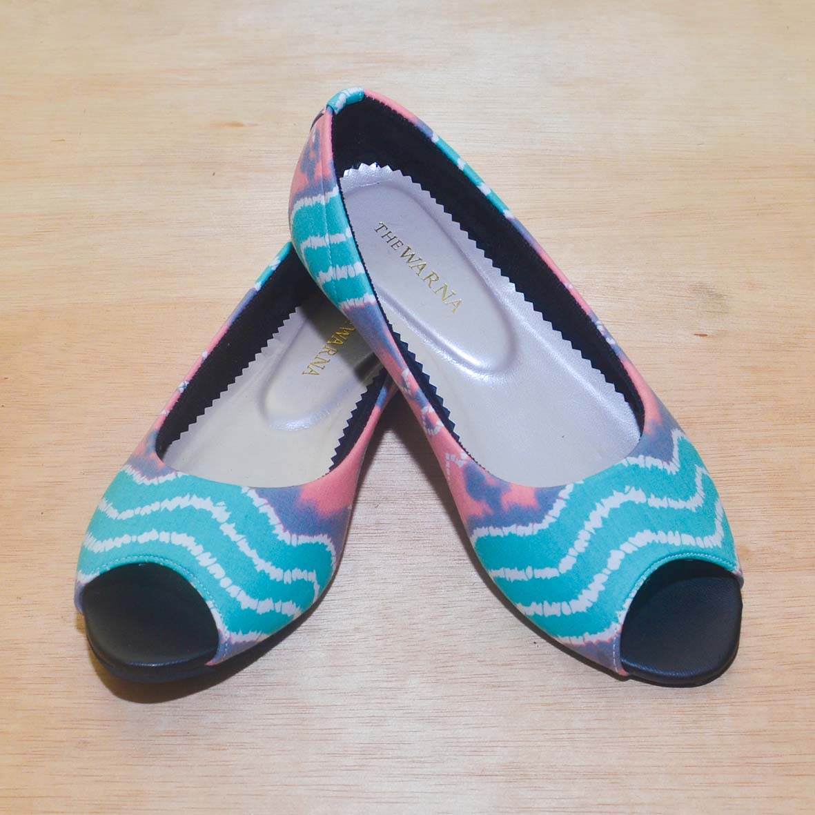  Sepatu Batik  Jumputan Tosca The Warna Indonesia