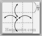 Bước 1: Gấp các cạnh tờ giấy lại để tạo nếp gấp, sau đó lại mở ra.