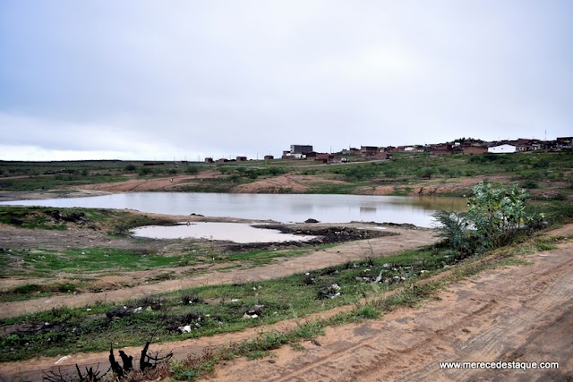 Açude da Manhosa acumula boa quantidade de água após chuva em Santa Cruz do Capibaribe