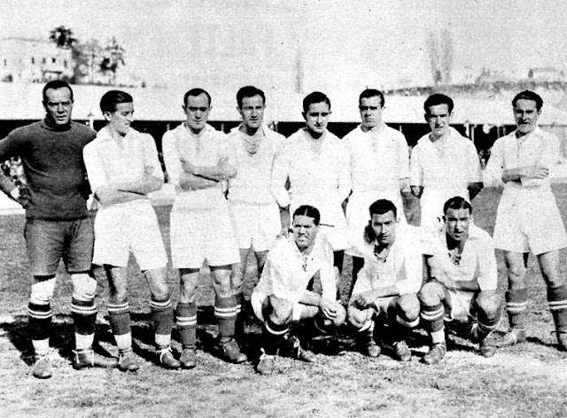 📸MADRID F. C. 📆3 marzo 1935 ⬆️Zamora, Emilín, Luis Regueiro, Quincoces, Sañudo, Pedro Regueiro, Leoncito y Quesada. ⬇️Hilario, Eugenio y Bonet. ATHLETIC CLUB DE MADRID 2 🆚 MADRID F. C. 2 Domingo 03/03/1935. Campeonato de Liga de 1ª División, jornada 14. Madrid, campo de Metropolitano. GOLES: ⚽1-0: 17’, Chacho. ⚽1-1: 33’, Emilín. ⚽1-2: 50’, Hilario. ⚽2-2: 75’, Elícegui.