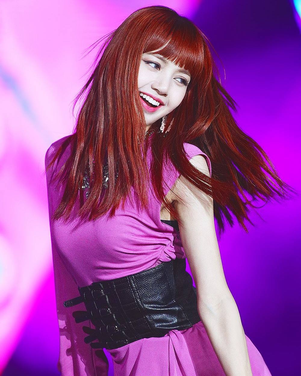 Transformasi Warna  Rambut  Lisa  BLACKPINK  dari Debut sampai 