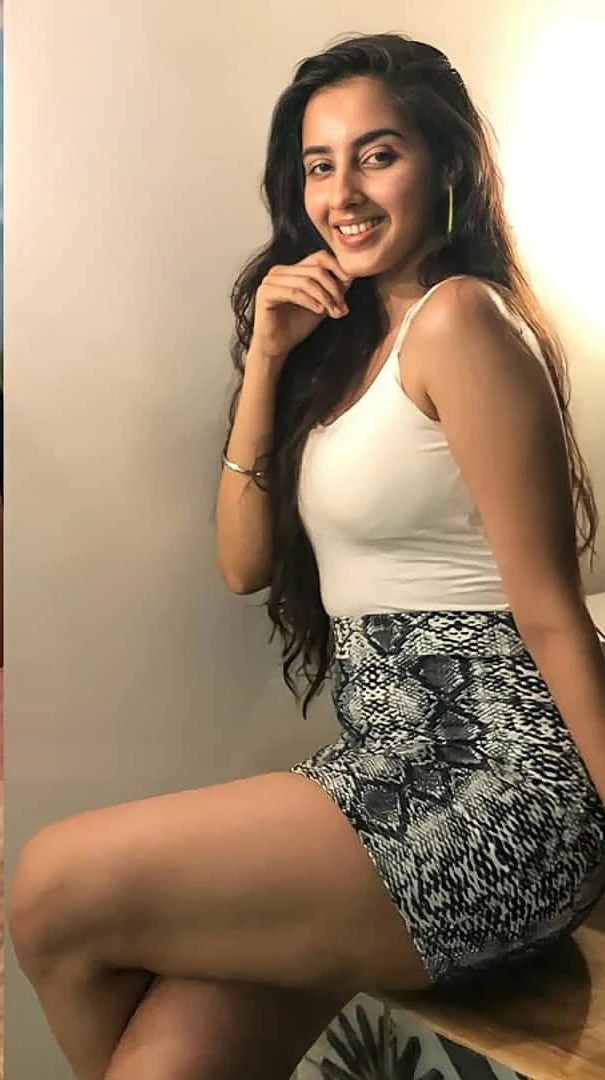 Simrat kaur hot