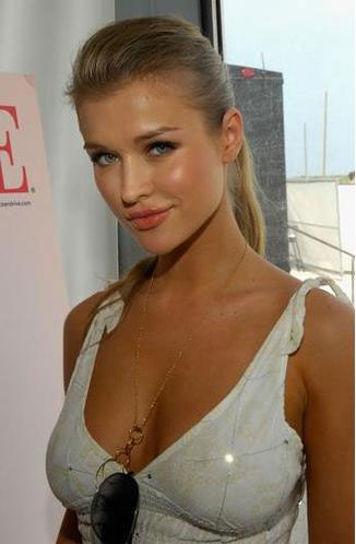 Sizzling Star Joanna Krupa