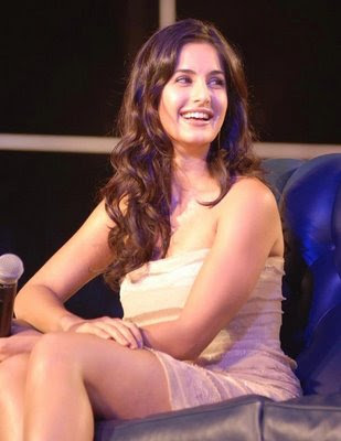 Katrina Kaif Looks So Sexy In A Brown Strapless Dress