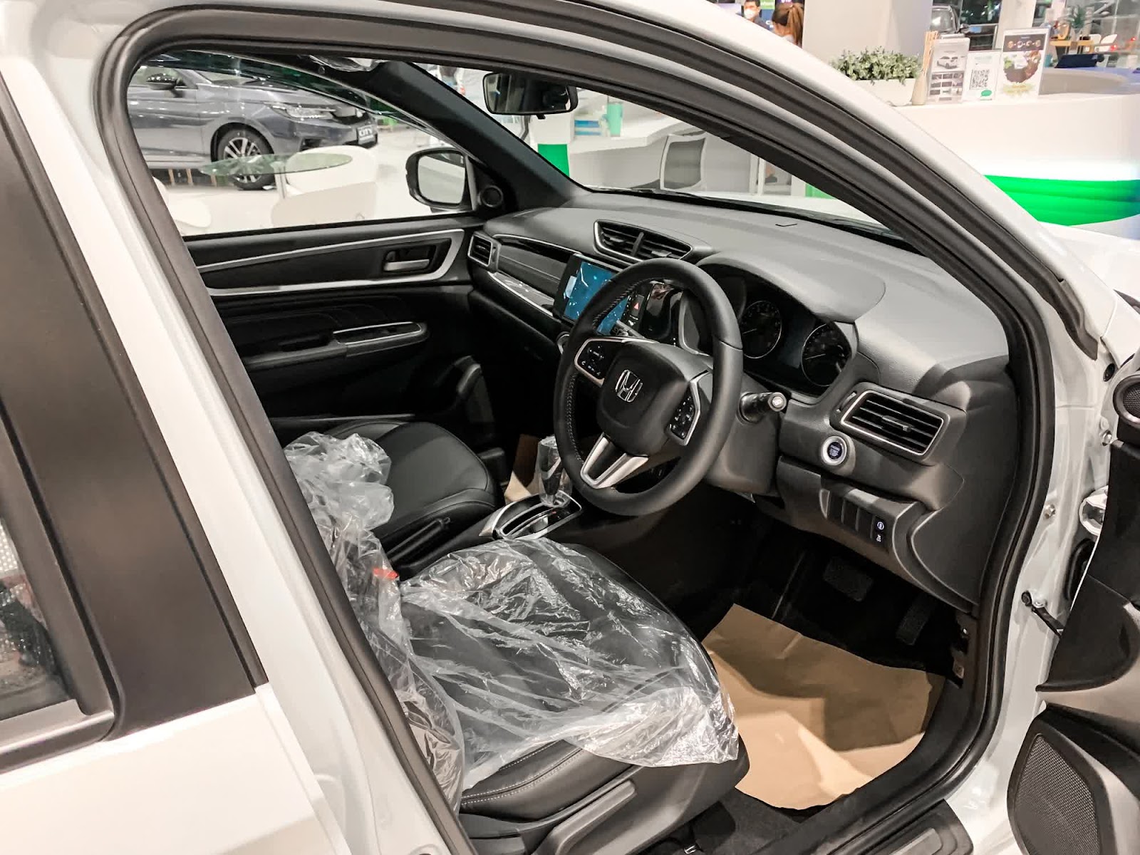 Đại lý ồ ạt nhận cọc Honda BR-V tại Việt Nam: Ra mắt '1-2 tháng tới', Xpander và Veloz Cross <a href=