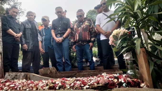 Forum Komunikasi Tengah Imah Takziah ke Makam Almarhum Kang Yadi alias gundil Manggala