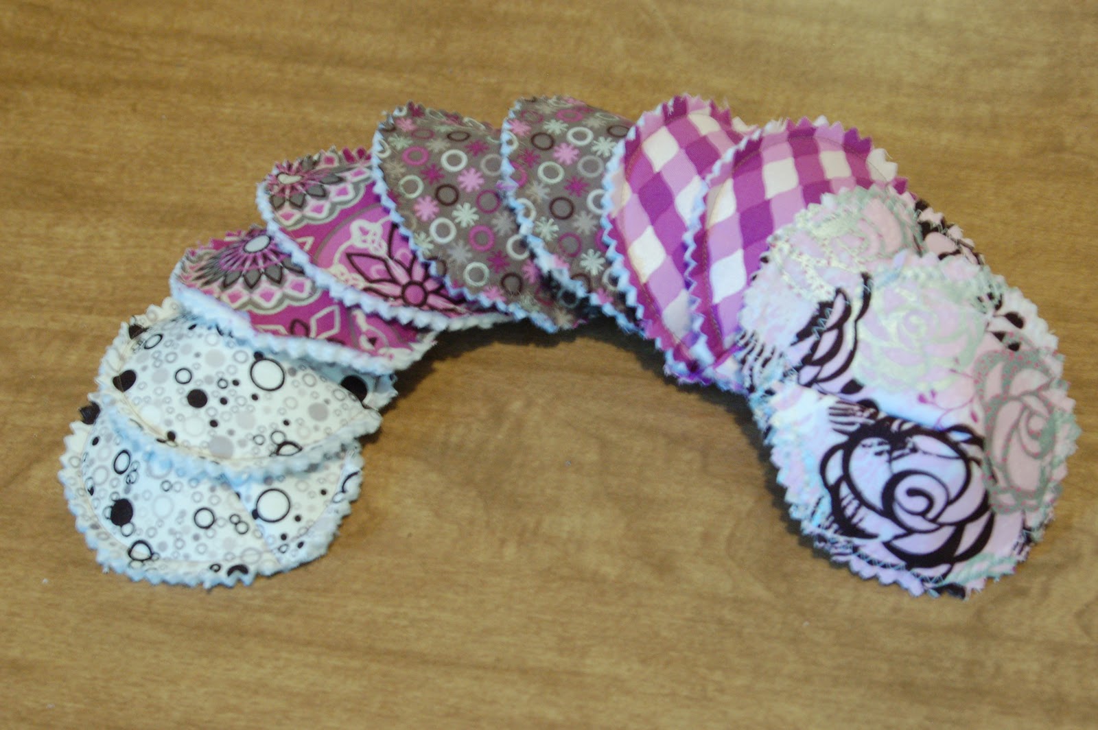 This'n'That: Reusable Nursing Pads Tutorial :)