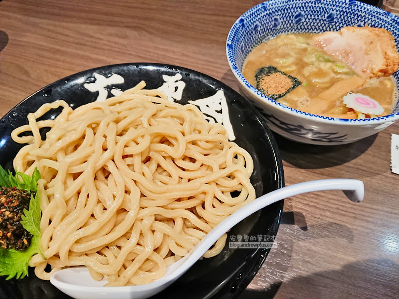 東京拉麵推薦,東京美食推薦,晴空塔必吃,六厘舍拉麵