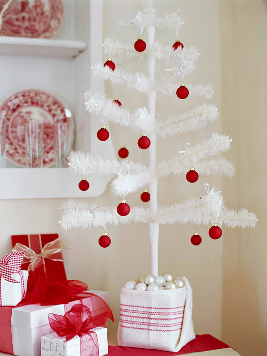 Modern Furniture Christmas  Decorating  2012 Ideas  for 