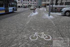München - Am Harras - unsichtbarer "Radweg"