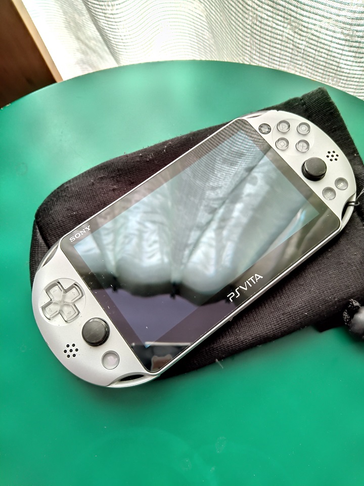 もりもりゲームブログ 今もって個人的に最高のゲーム機 Ps Vita 後継機はxperia Playなら大歓迎