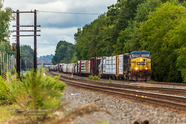 CSXT 35 & CSXT 4005 (eastbound) on Track 4 of the STS