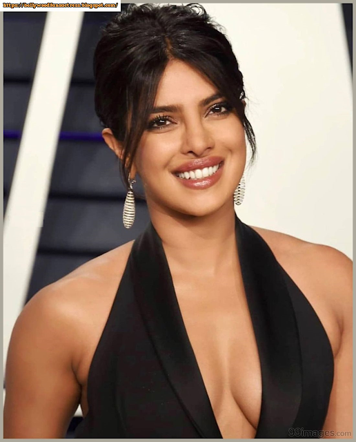 Bollywood Actress Hot and Beautiful Priyanka Chopra News HD Wallpapers Pictures Movies Upcoming Brands Offers Updates