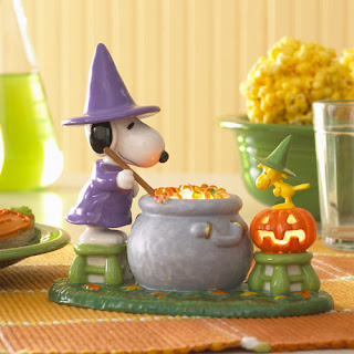 Snoopy Cartoon Halloween Wallpaper