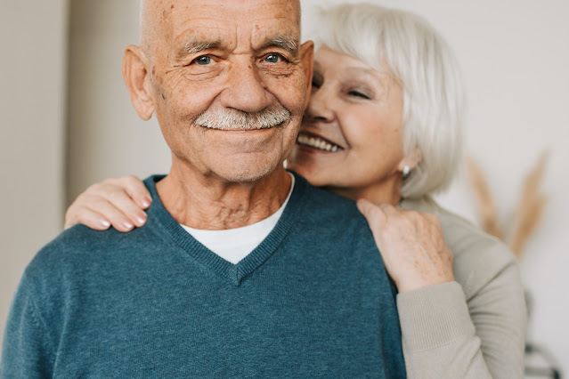 Elderly couple happy and relaxed