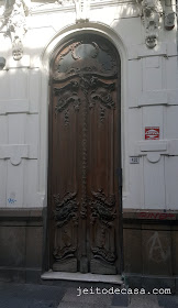 antiga-porta-madeira-arquitetura-casa-colonial