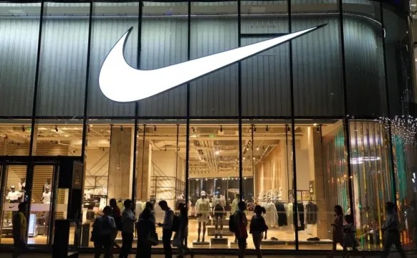 فروع عنوان ومواعيد عمل ورقم نايك Nike في قطر 2023
