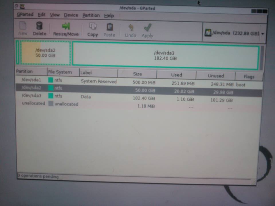 Tips GParted Live v1.1.0 Untuk Partisi Harddisk | Download ...
