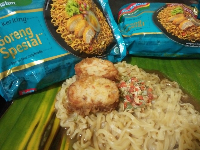 Mie Instan - Mi Keriting Goreng Spesial Indomie