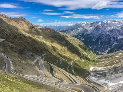 cycling stelvio pass full carbon road bike rental in bormio ebike race racing enduro