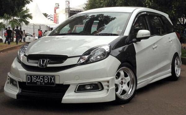 Virus Modifikasi Honda Mobilio Gaul Sporty