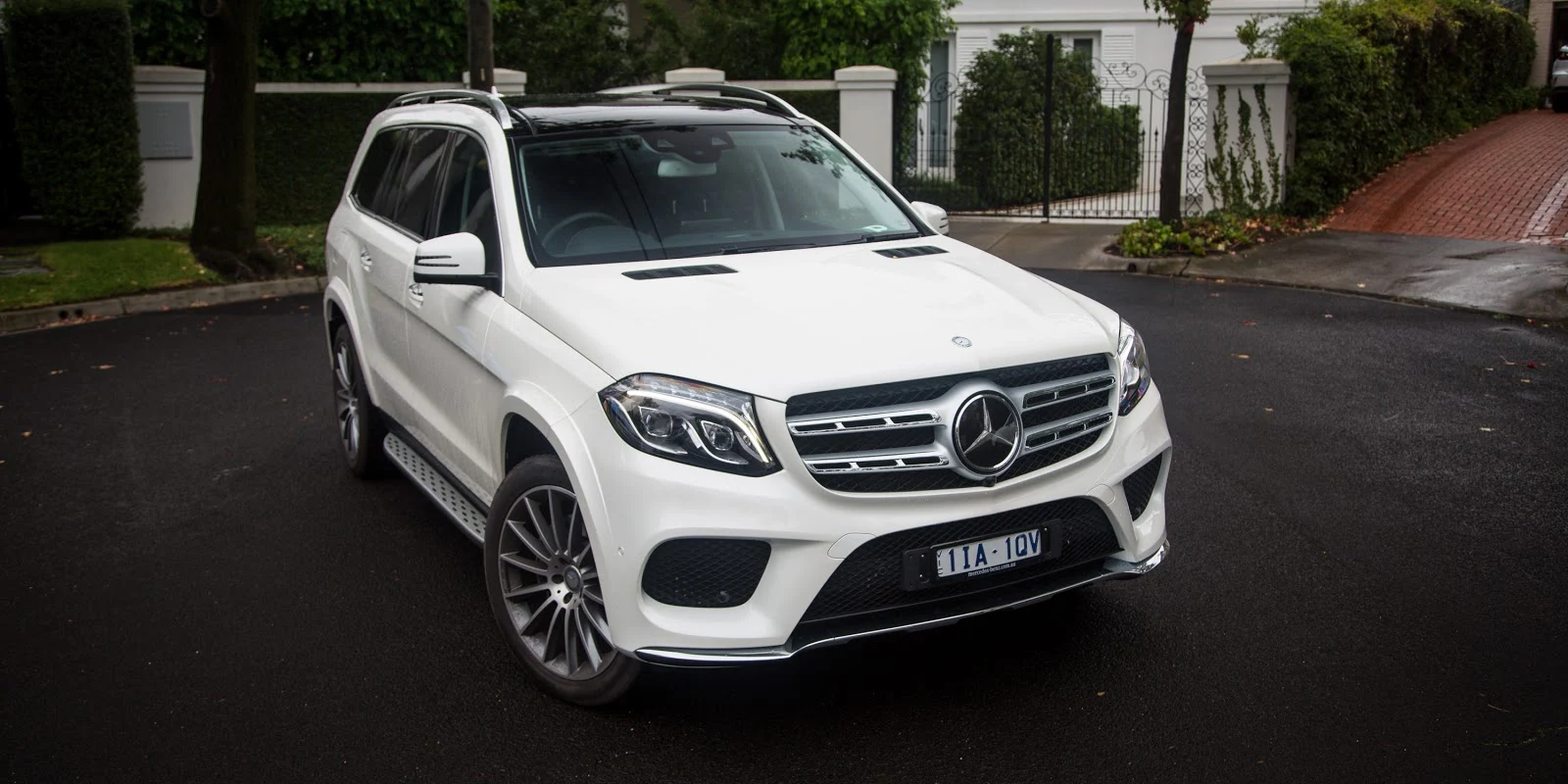 Đánh giá xe Mercedes Benz GLS 2016