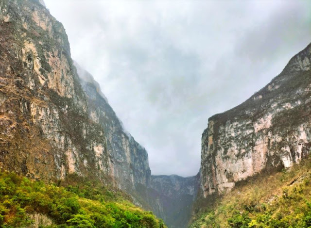 Pareti verticali nel canyon Sumidero