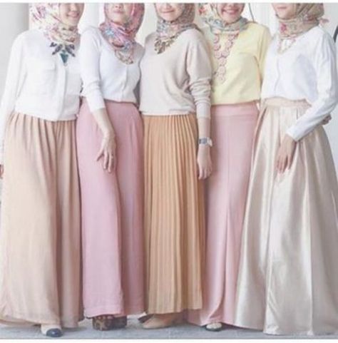 10 Trend Warna Pastel pada Baju Muslim Terbaru