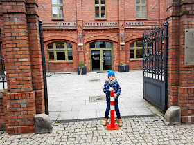 atrakcje dla dzieci w Toruniu - Planetarium w Toruniu - Muzeum Zabawek w Toruniu -Muzeum Podróżników im. Tony'ego Halika - Dom Legend Toruńskich - Pies Filuś w Toruniu - podróże z dzieckiem Toruń - Muzeum Toruńskiego Piernika - Żywe Muzeum Piernika - Bunkier Wisła